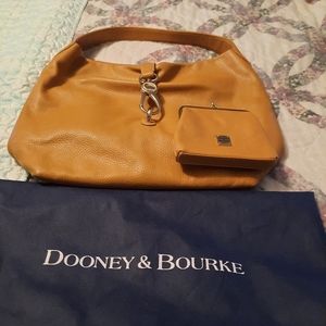 Dooney&Bourke